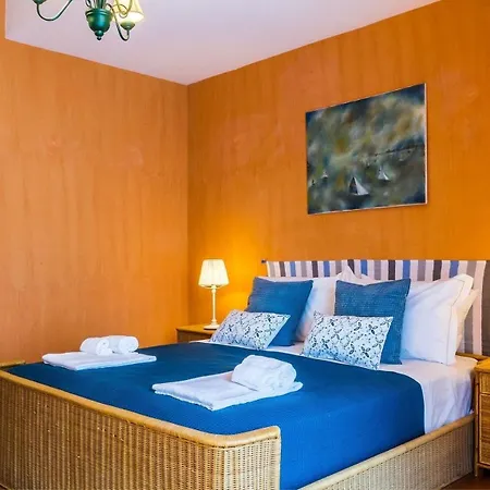 Apartment In Mit Terrasse *