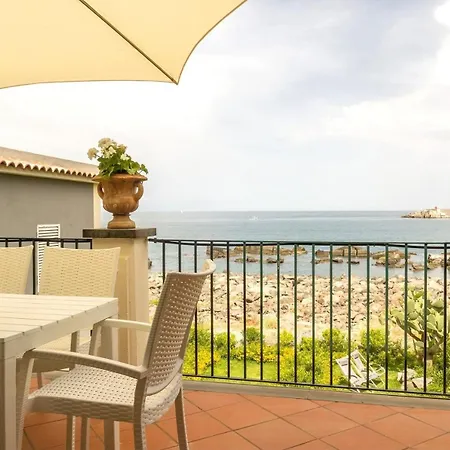 In Mit Terrasse * Riposto